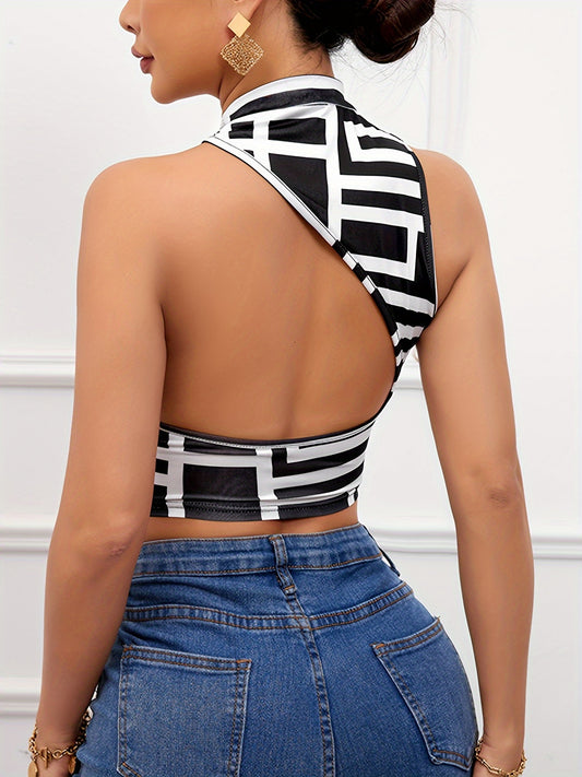 Monochrome Maze Halter